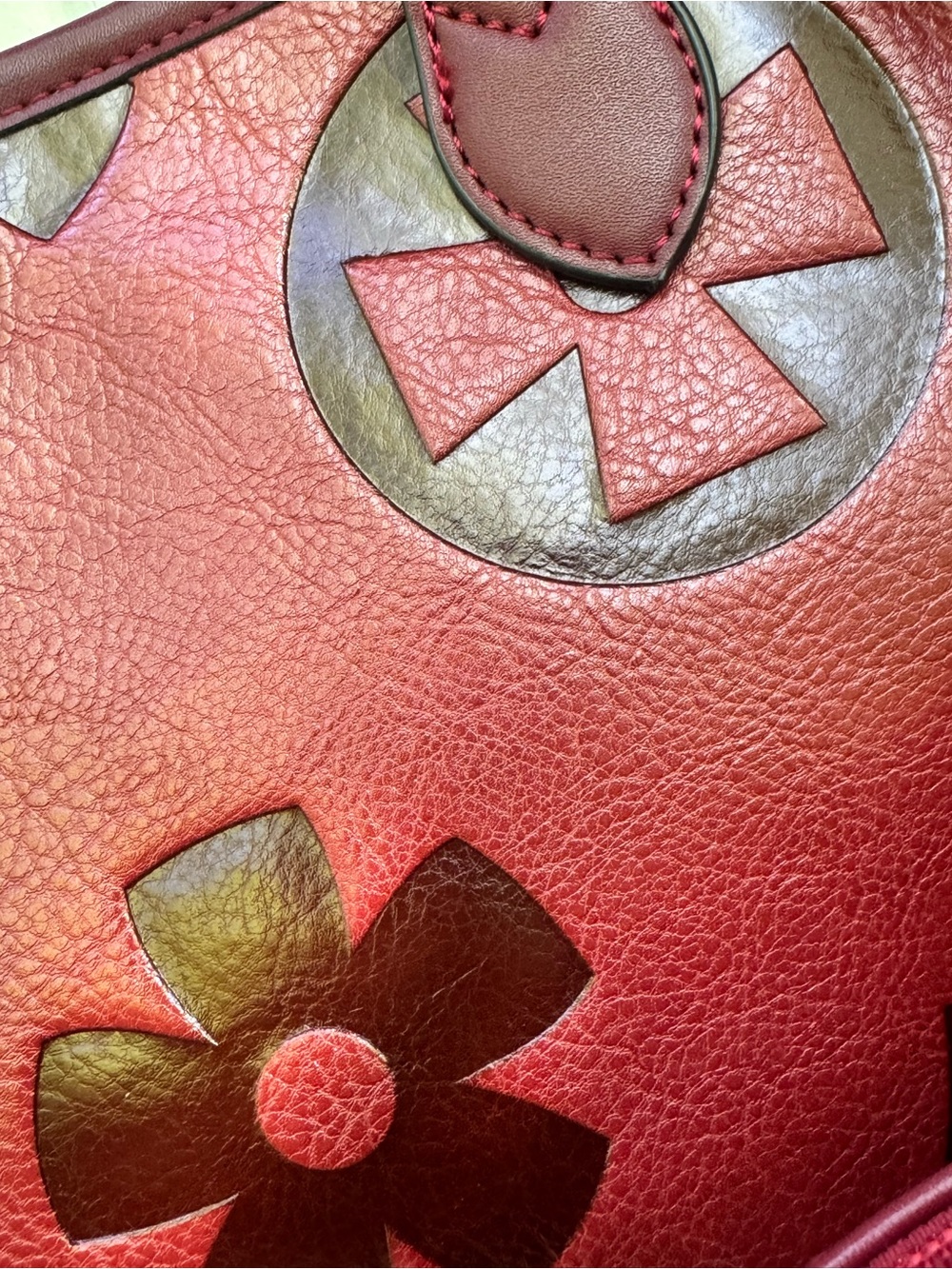 Red Embossed Floral Vegan Leather Tote with Contrast Accents - Picture 4 of 17